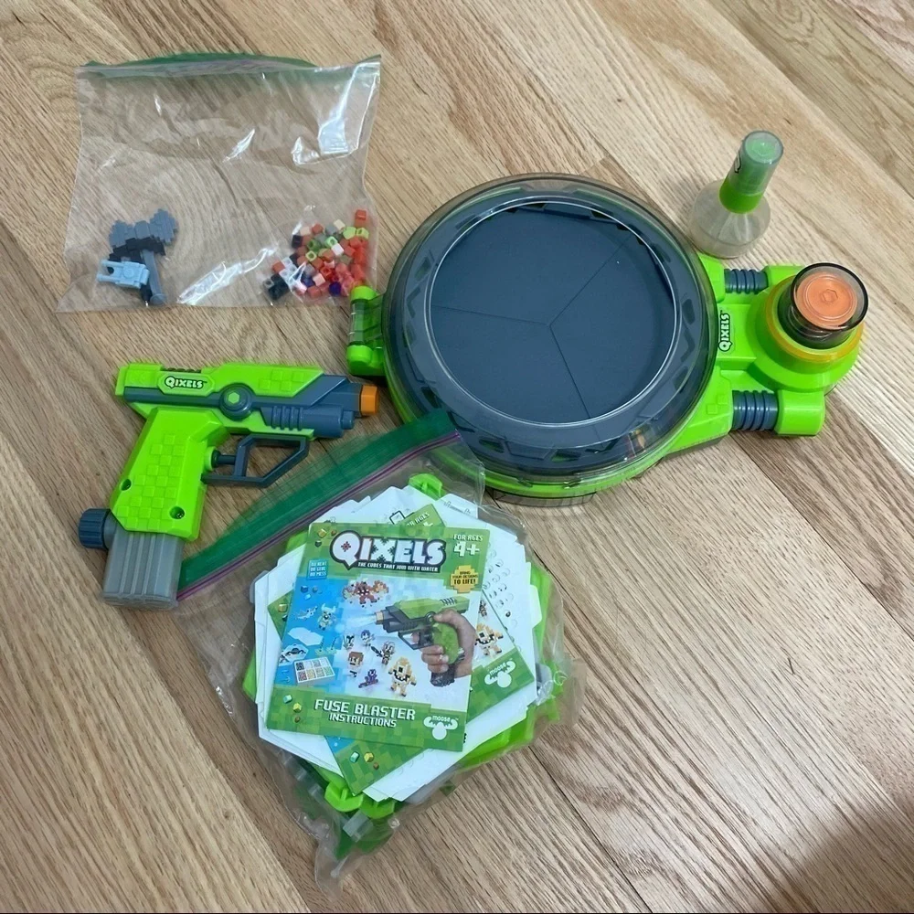 Quixels Maker Spray Play Set Hard to Find Green